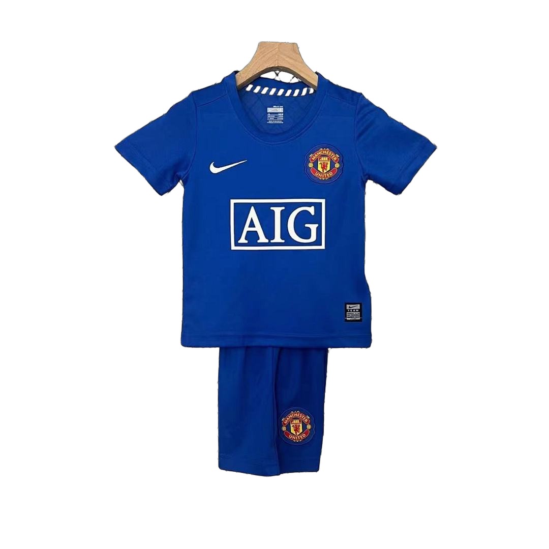 d26ca376-1ae2-436e-ad51-ff9a0a041eec_front_chosen_v1779753860.jpg Manchester United Tenue Rétro Extérieur 08/09 - Enfant