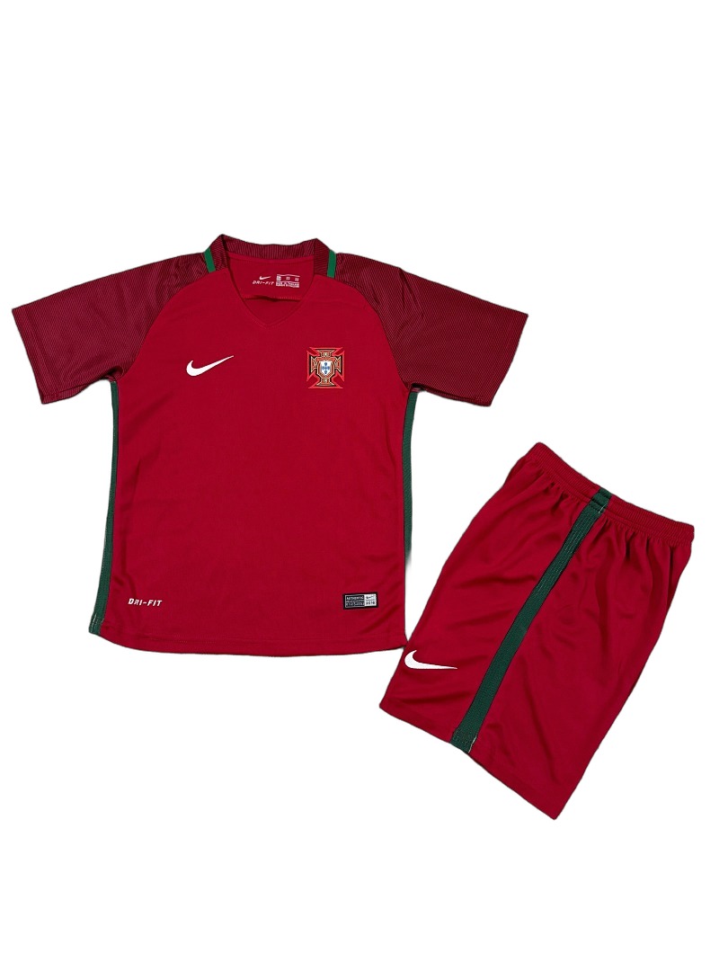 d3cb4e09-84df-4cd2-a5f7-675ec061781f_front_chosen_v1779754165.jpg Portugal Tenue Rétro Domicile 15/16 - Enfant