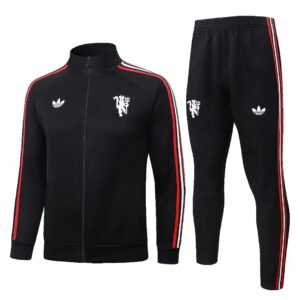 SURVETEMENTS MANCHESTER UNITED FC d82ce8e5 e9b5 47c2 8999 b8b42f77a529 front chosen v1784975720.jpg