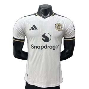 MANCHESTER UNITED FC TRAINING 2fb8f61b 0b6f 4359 a2a9 2c721279e010 front chosen v1787457478.jpg