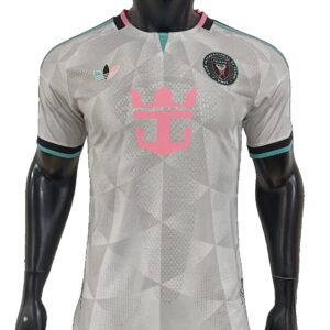 4c25ee08 b71b 4948 bd1a de1f0f8dcdd5 front chosen v1786979263.jpg