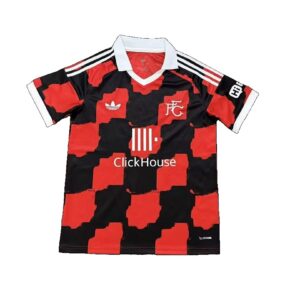 caf0cdf5 e280 4c0d 8e8d cc16d69efd4e front chosen v1787334643.jpg
