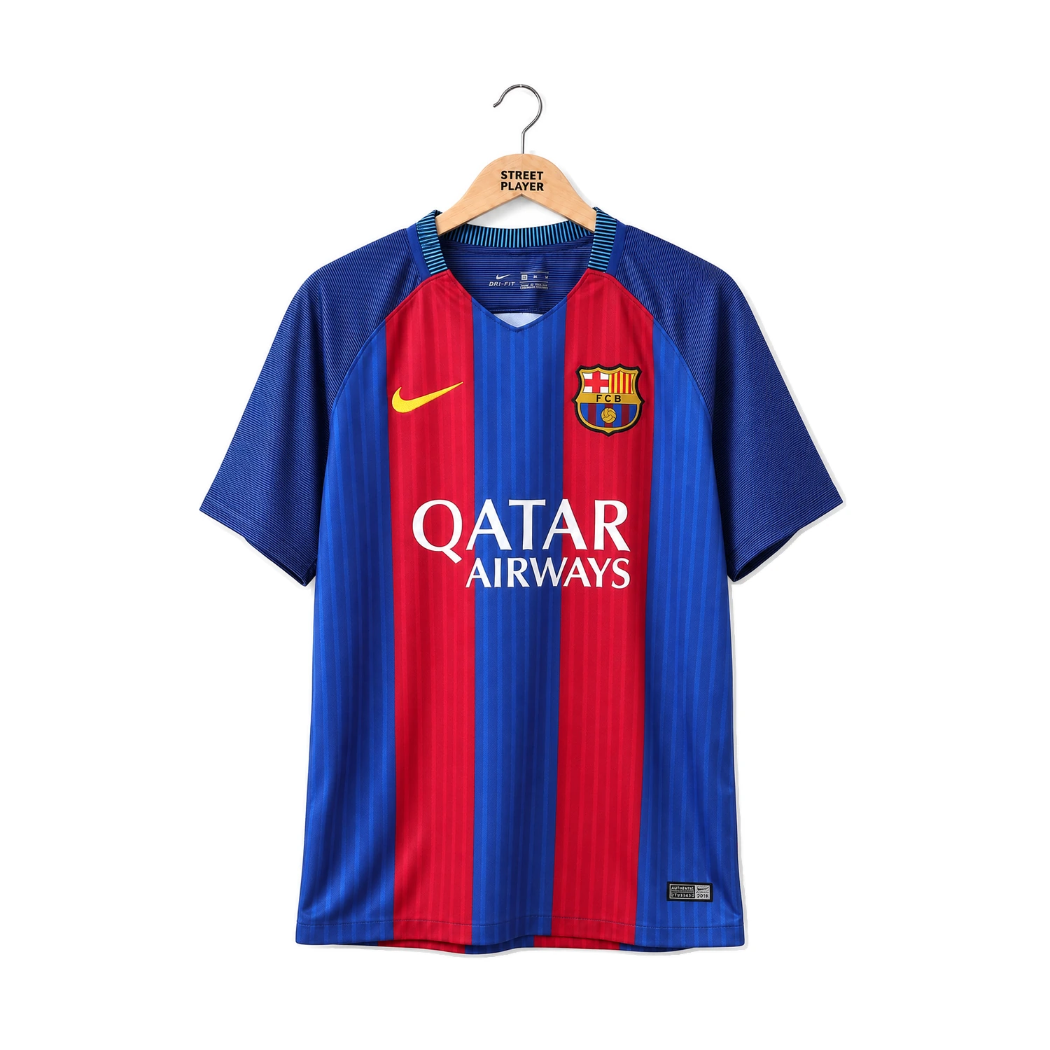 52126 fc barcelone maillot retro domicile 16 17 devant.webp